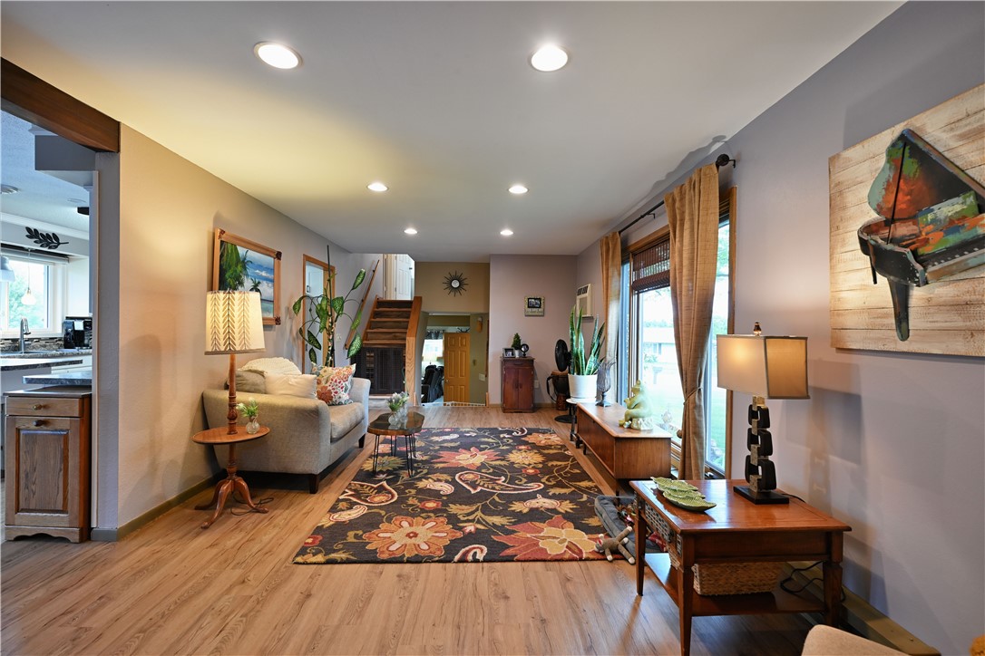 28 Pokegema Boulevard Property Photo 18