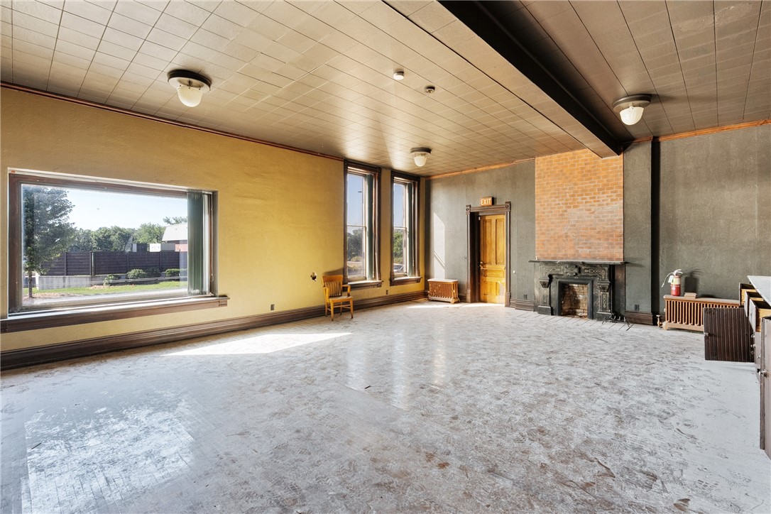 2 Bay Street Property Photo 6