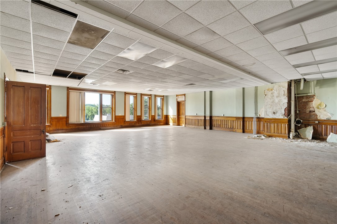 2 Bay Street Property Photo 11
