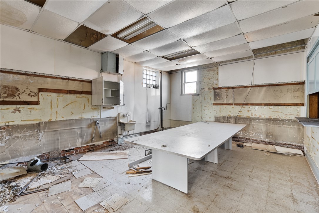 2 Bay Street Property Photo 16