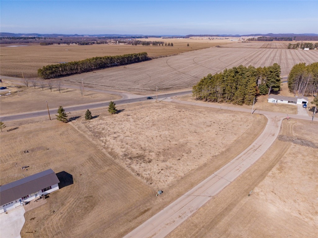 N6788 Pine Ridge Lane Property Photo 4