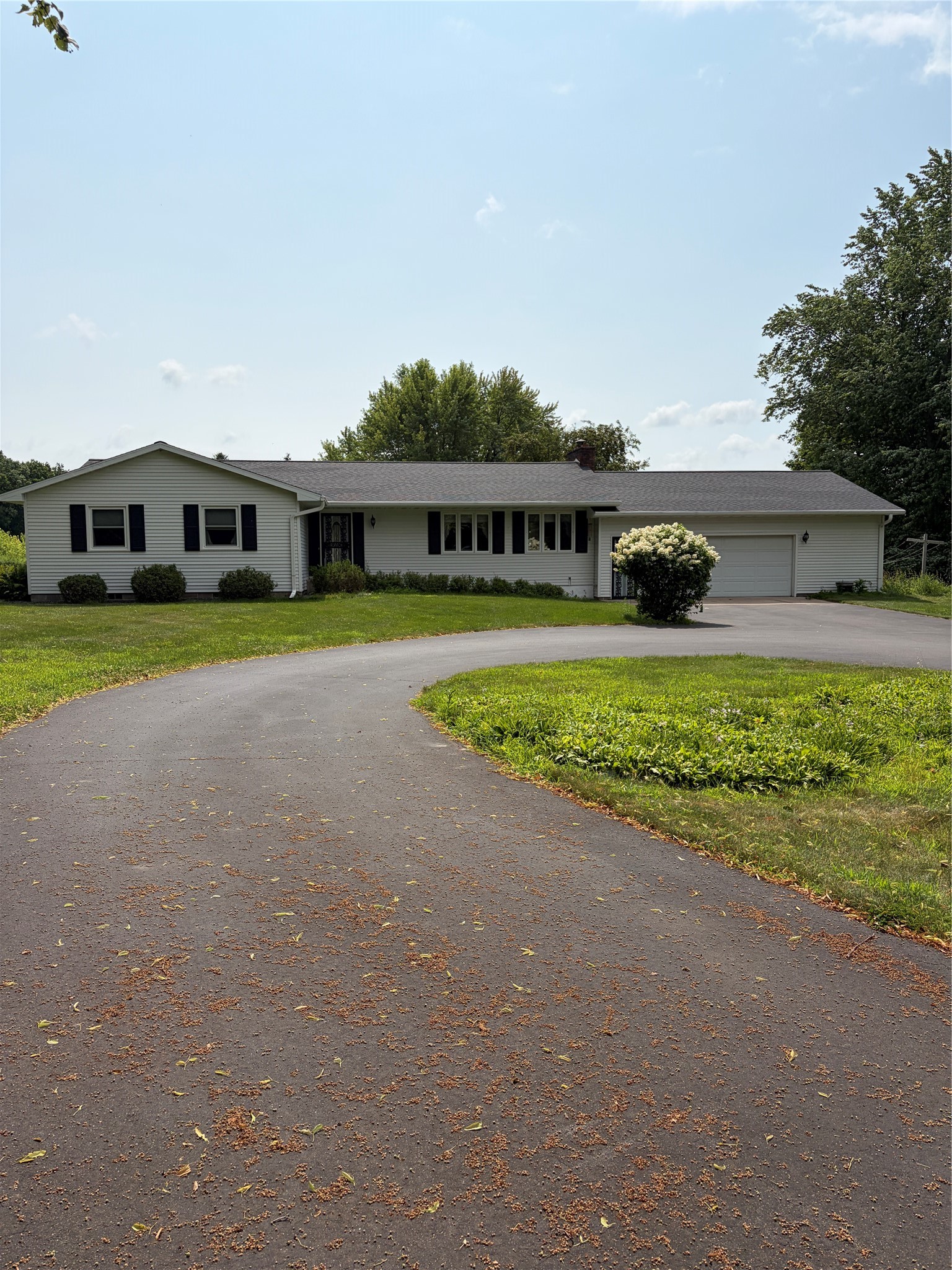 812 Oak Street Property Photo 1