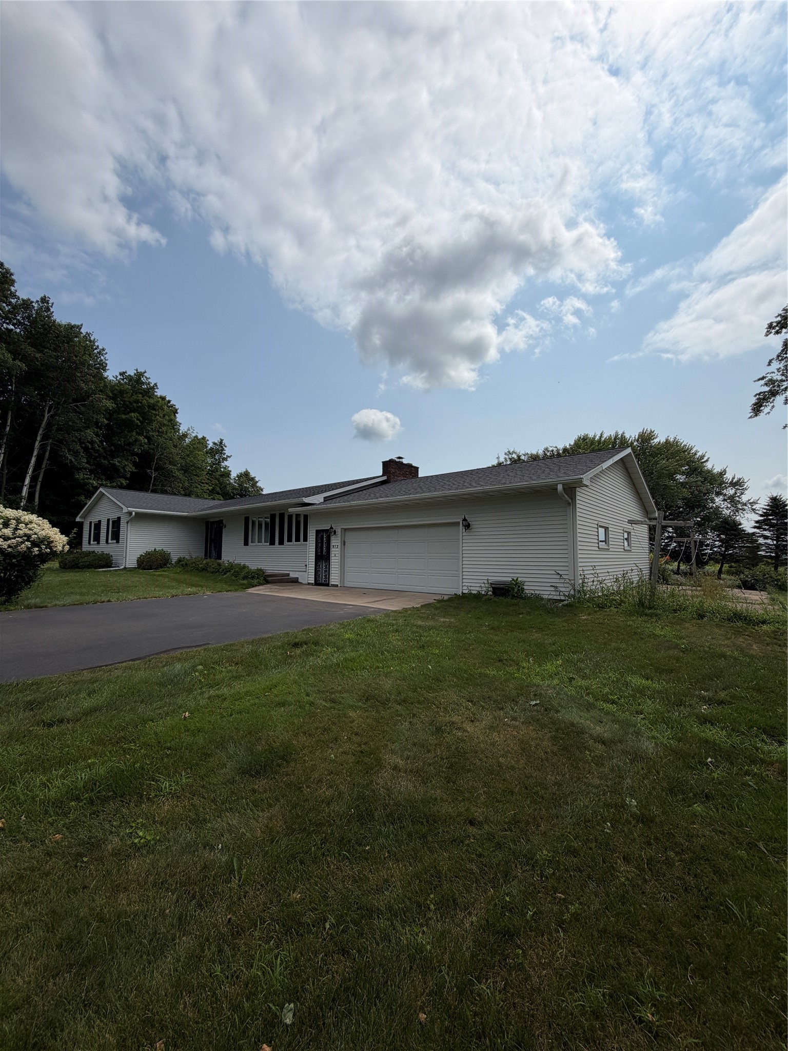812 Oak Street Property Photo 9