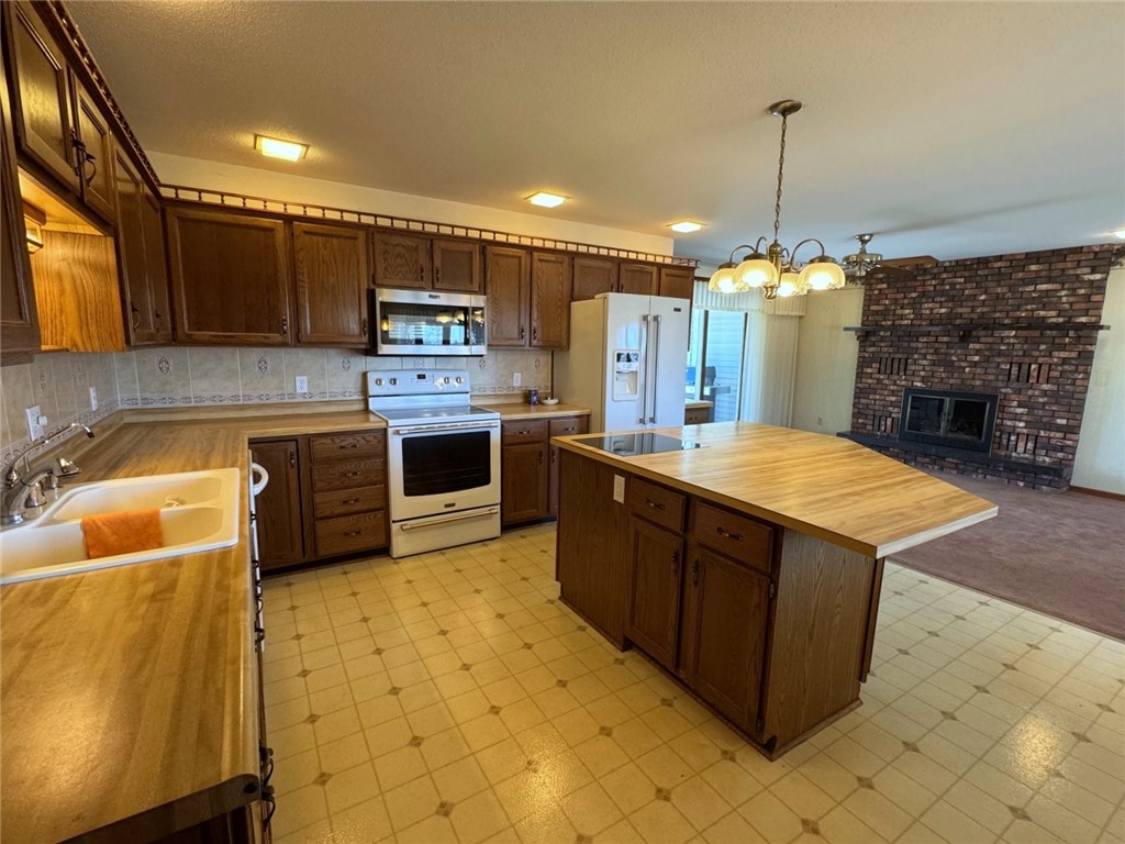 812 Oak Street Property Photo 13