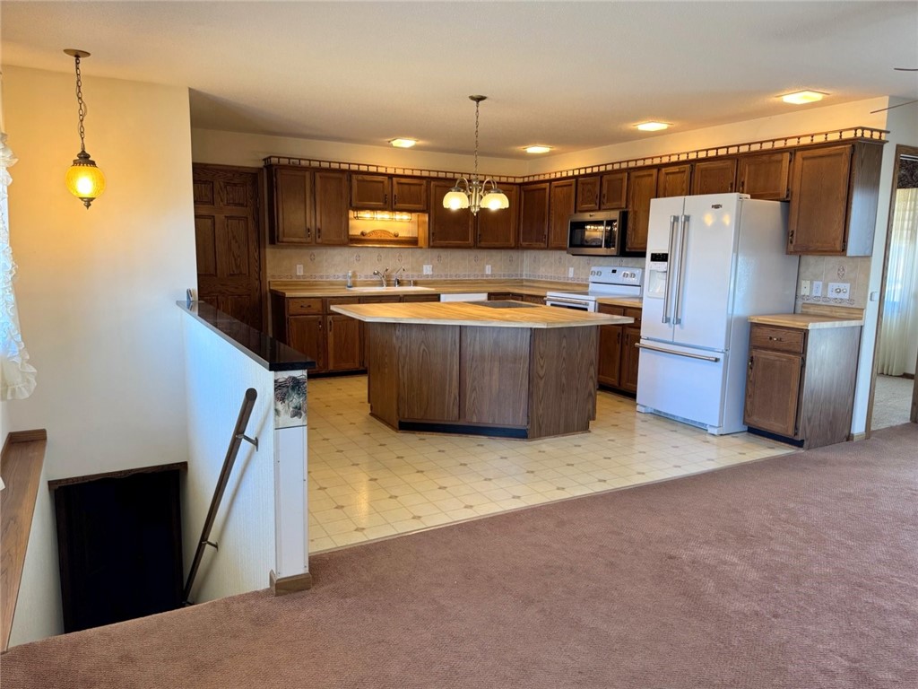 812 Oak Street Property Photo 15