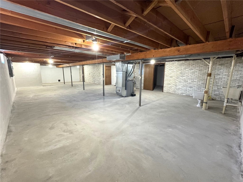 812 Oak Street Property Photo 32
