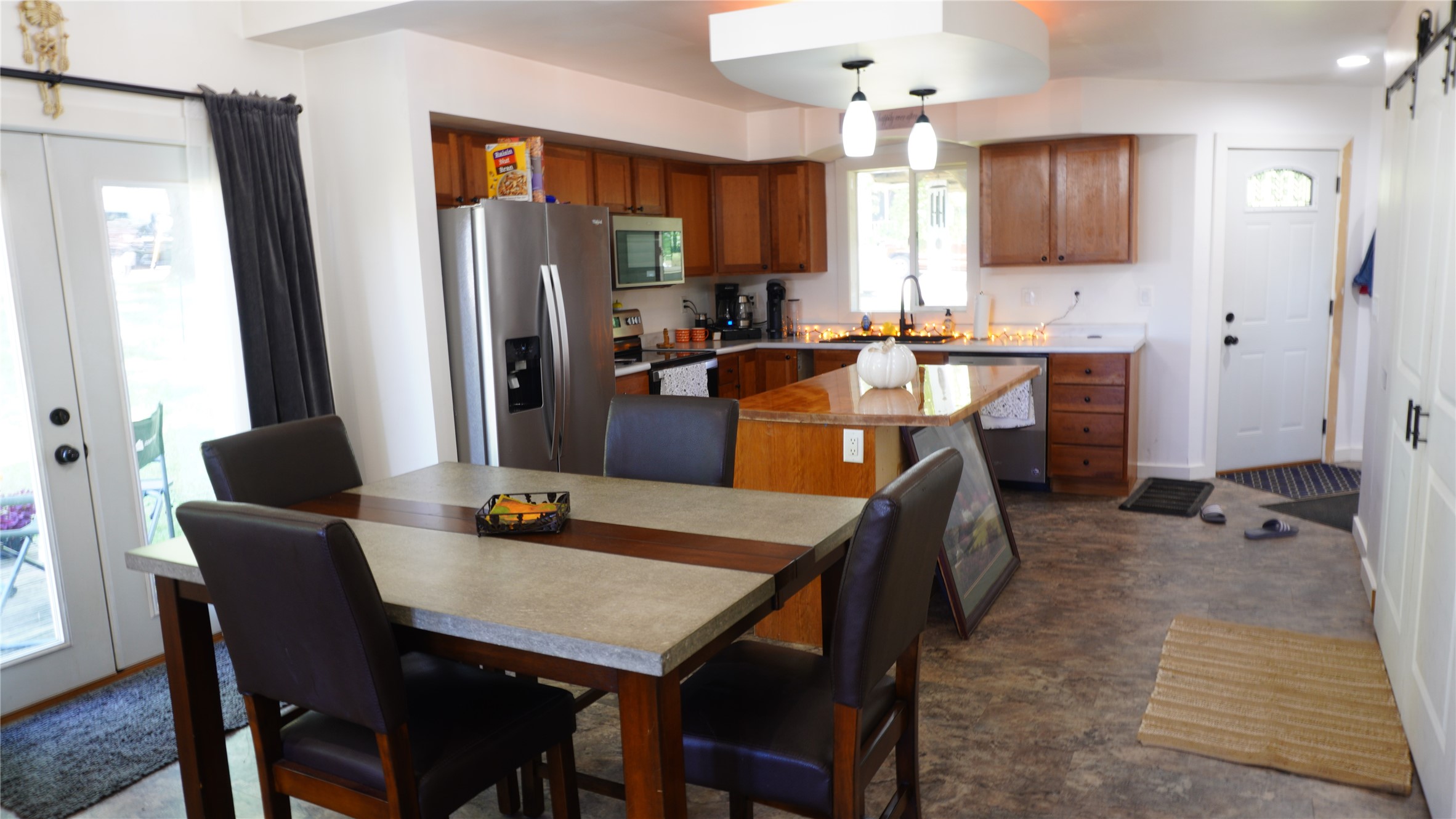121 Diamond Street Property Photo 5