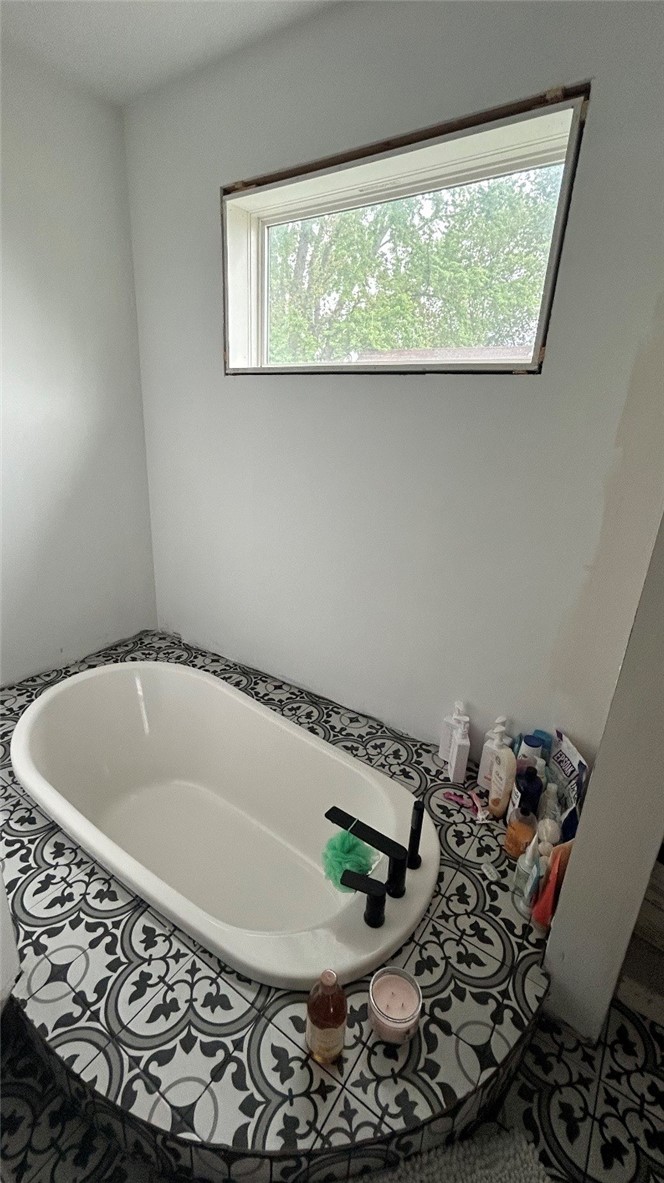 121 Diamond Street Property Photo 6