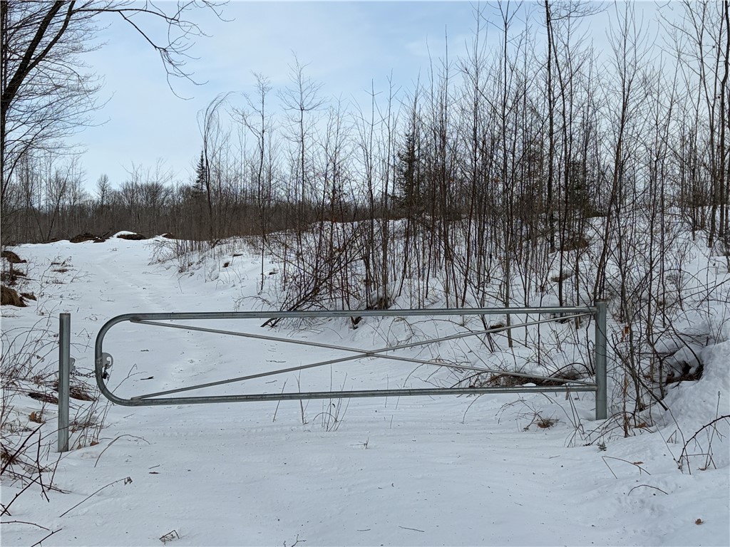 On Forest Drive E Property Photo 1