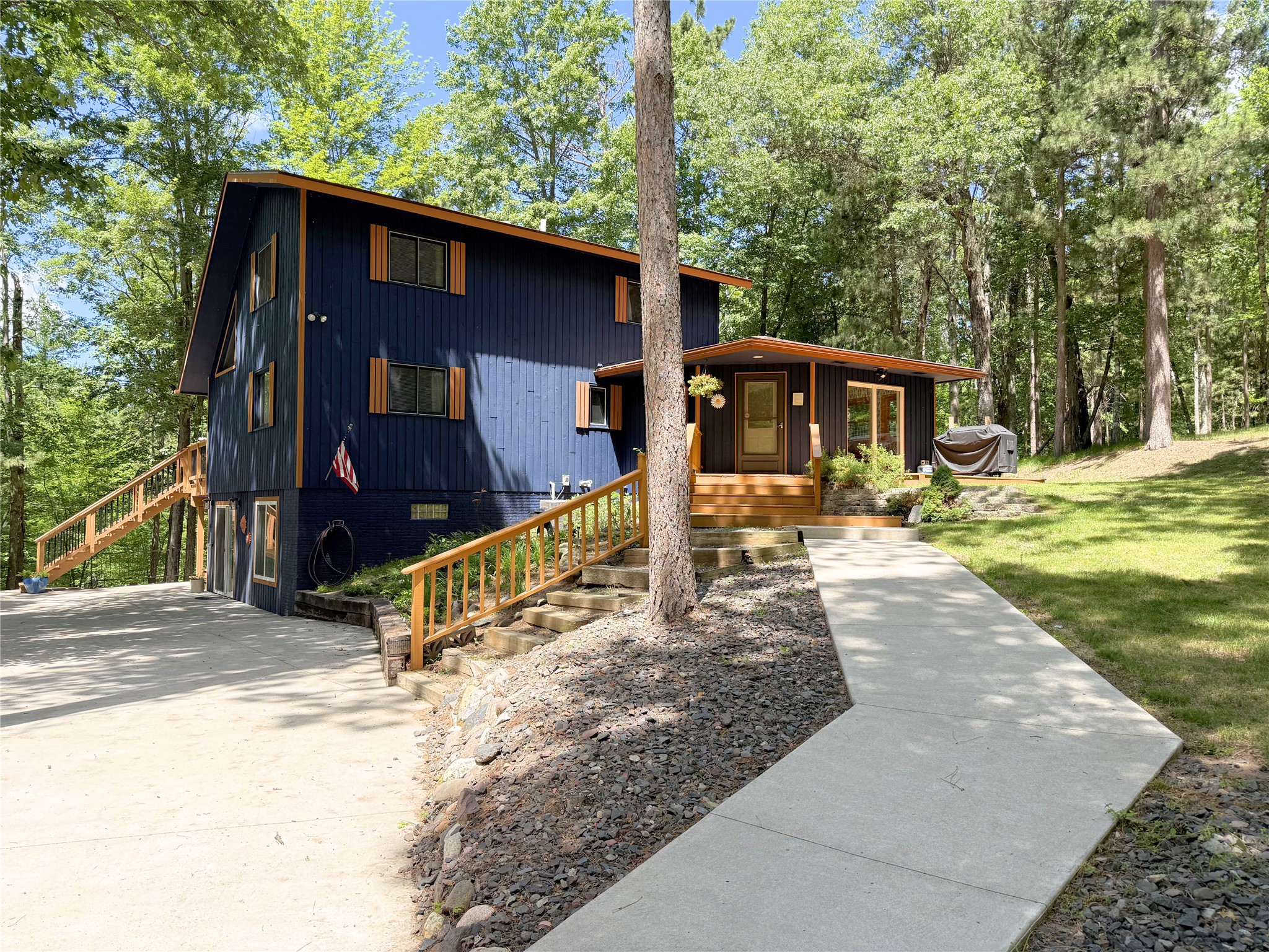 28595 Half Moon Court Property Photo 1