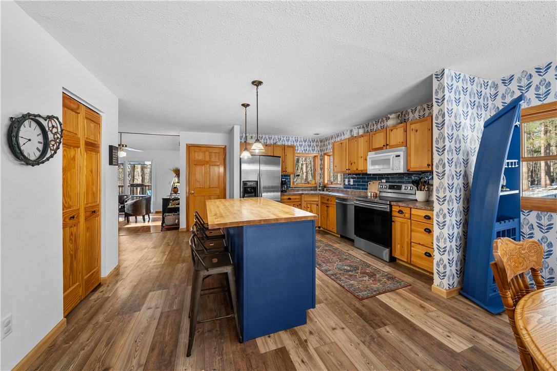 28595 Half Moon Court Property Photo 12