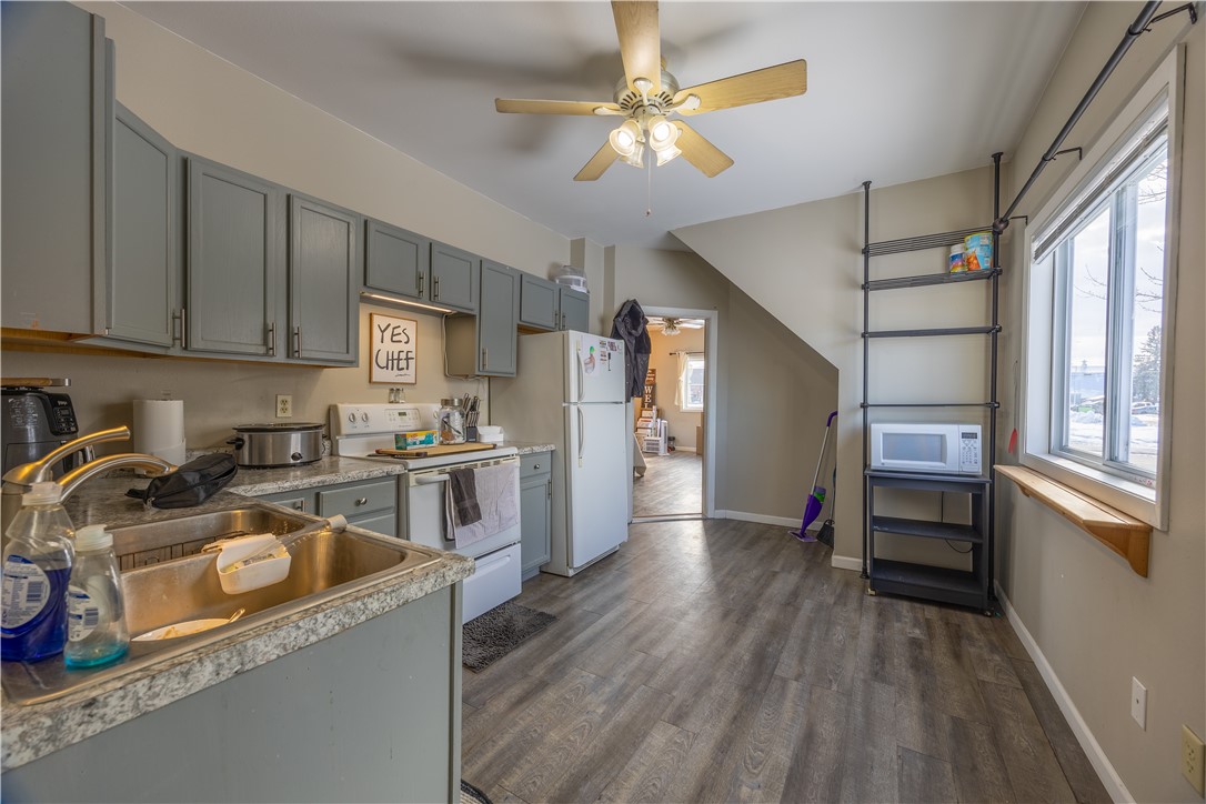 221 Miner Avenue E Property Photo 6