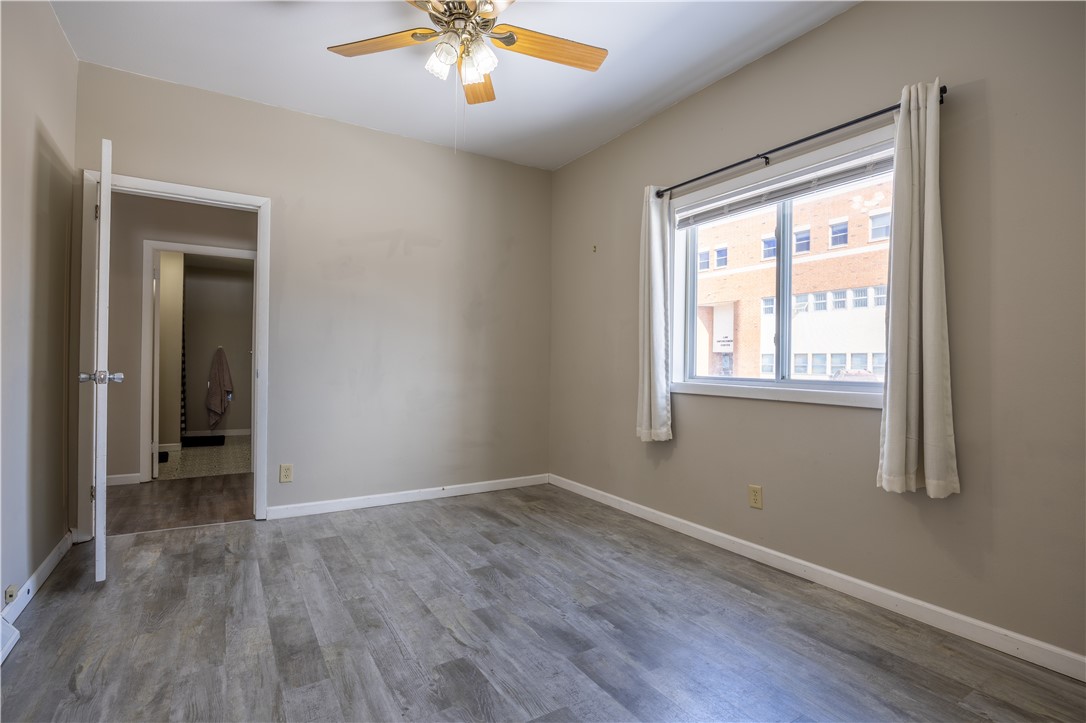 221 Miner Avenue E Property Photo 10