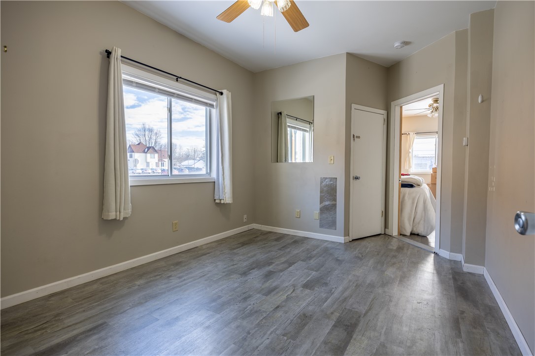 221 Miner Avenue E Property Photo 11