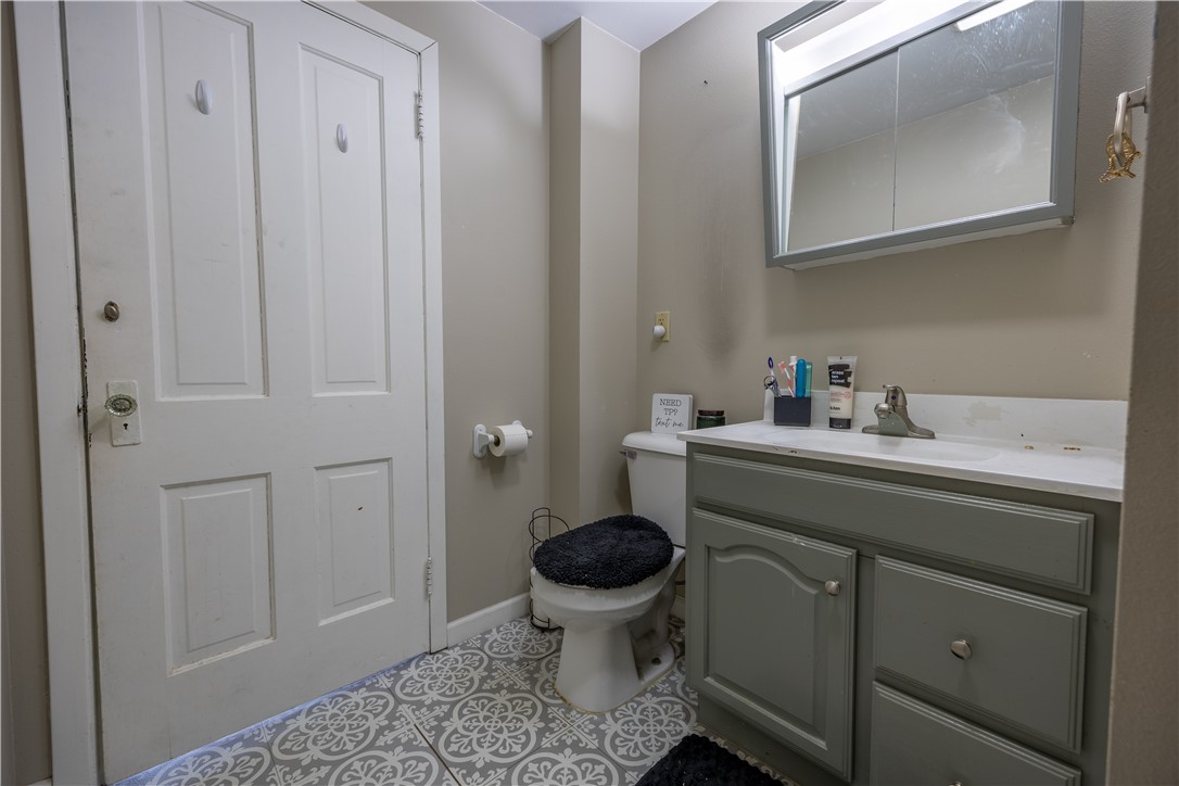 221 Miner Avenue E Property Photo 13