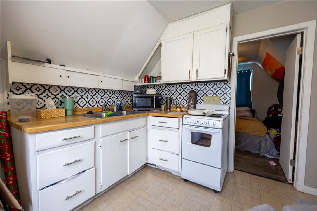 221 Miner Avenue E Property Photo 17