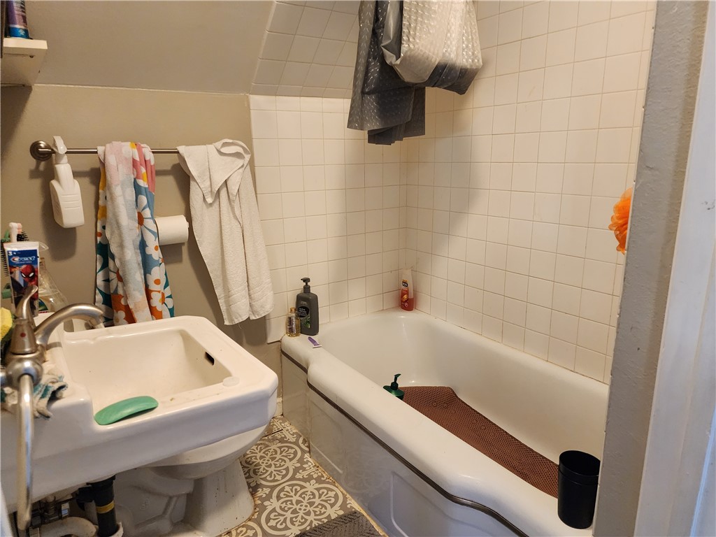 221 Miner Avenue E Property Photo 18
