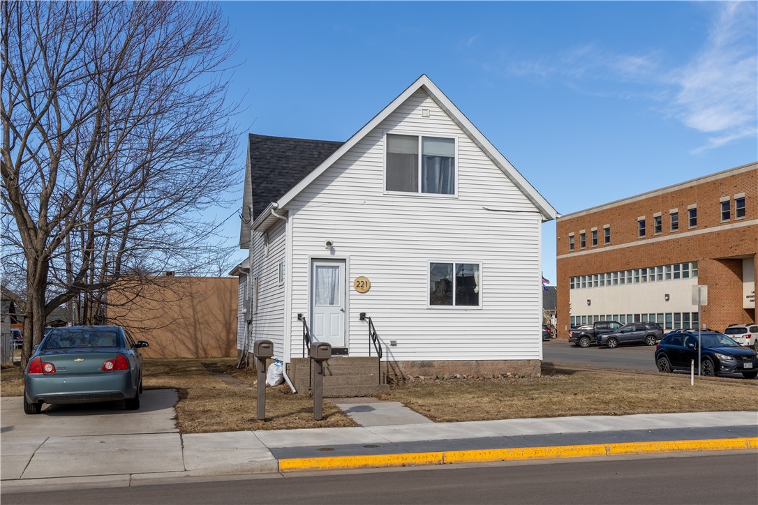 221 Miner Avenue E Property Photo 22