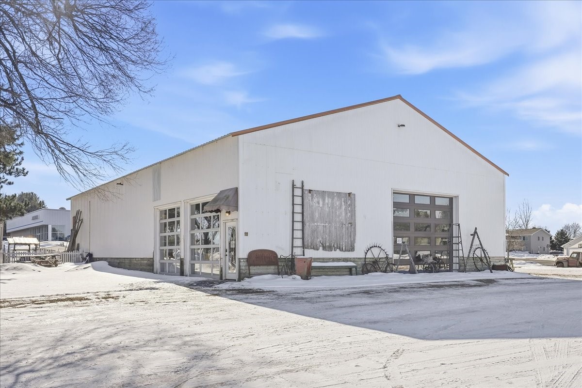 1813 11th Avenue Property Photo 3