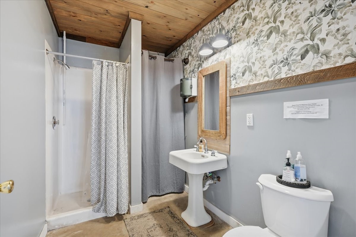 1813 11th Avenue Property Photo 9