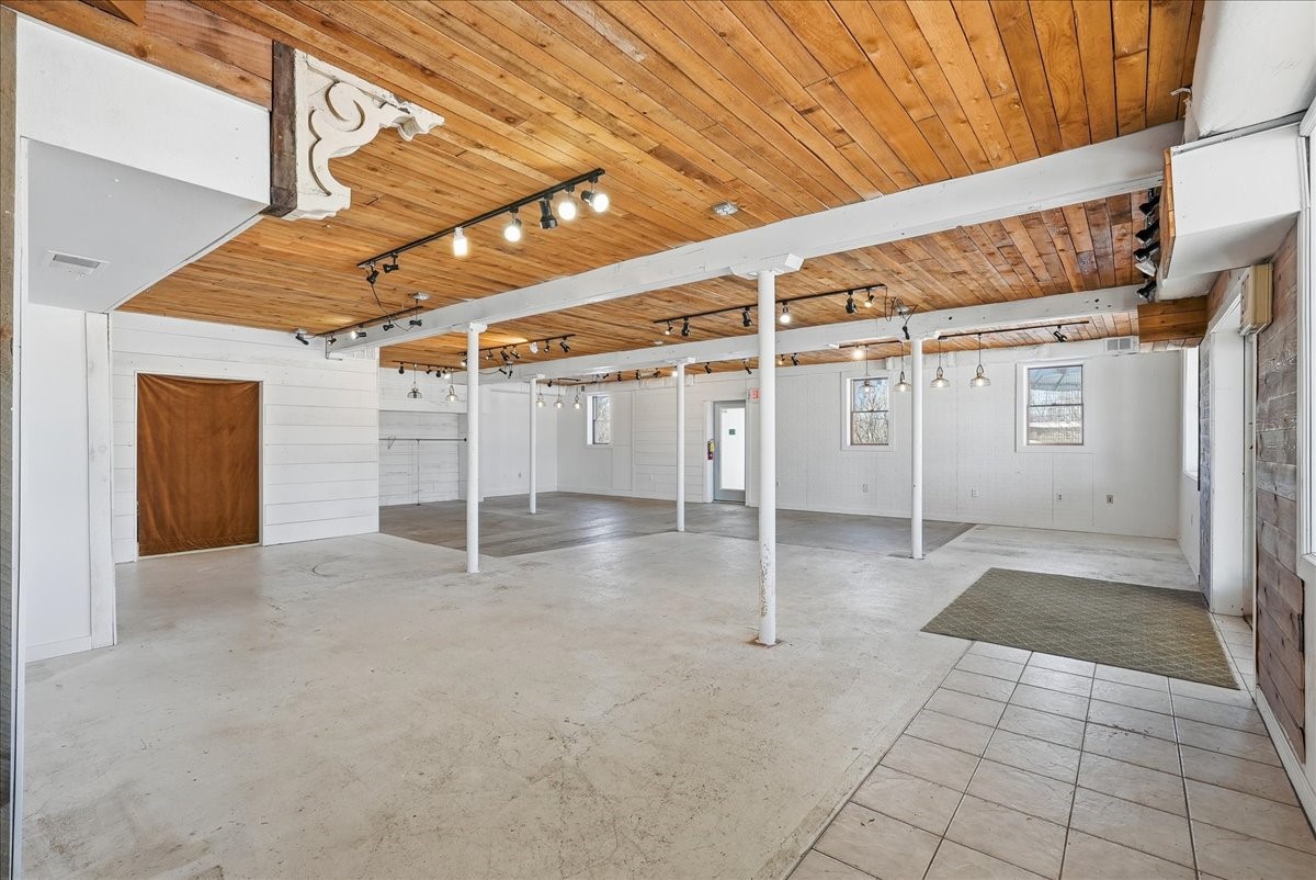 1813 11th Avenue Property Photo 27