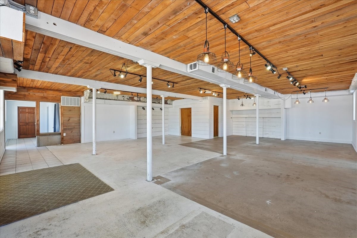 1813 11th Avenue Property Photo 28