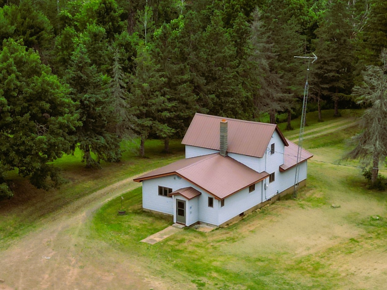 W7753 Old 14 Road Property Photo 3