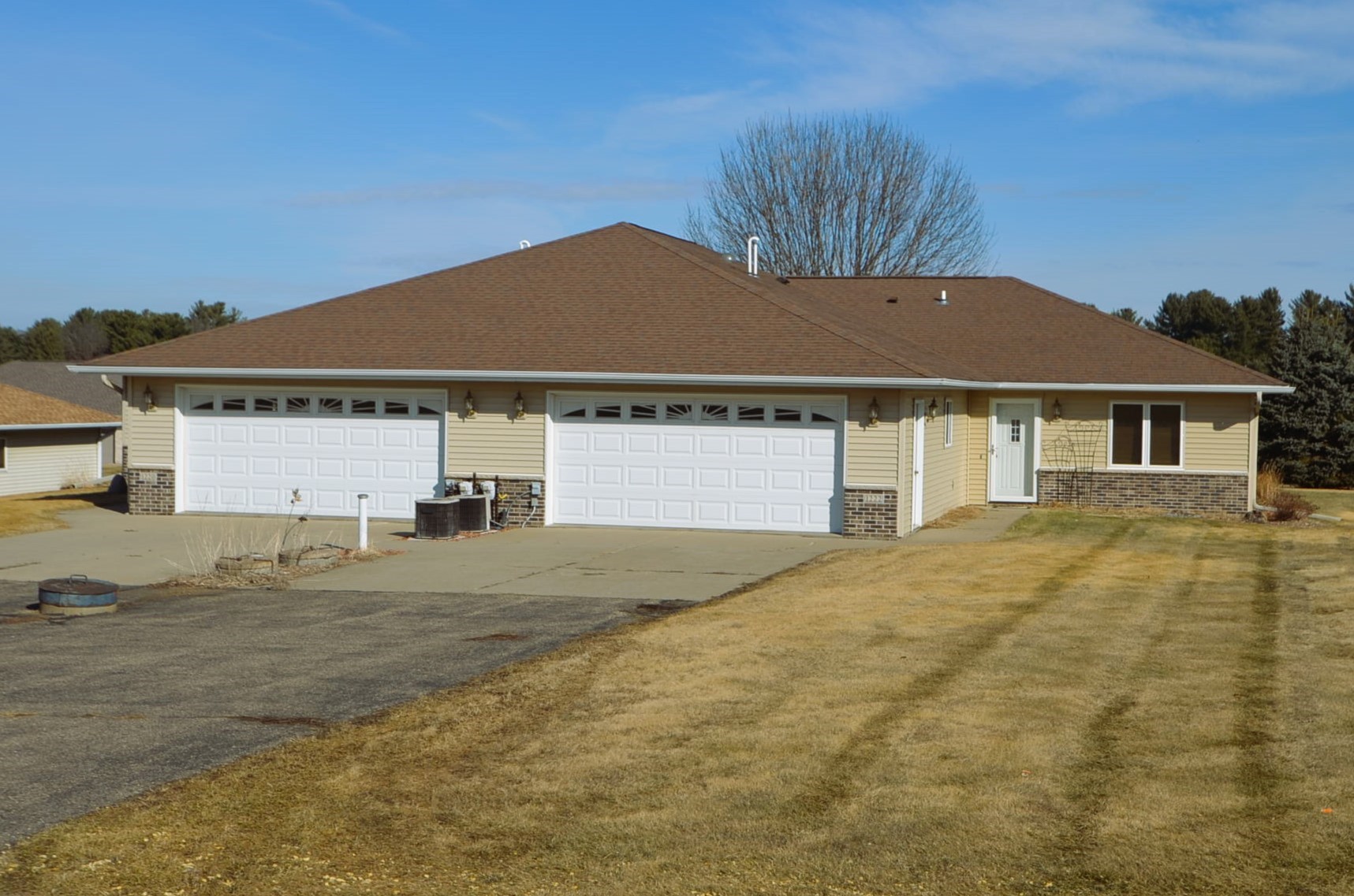 1220 Golf View Drive Property Photo 1