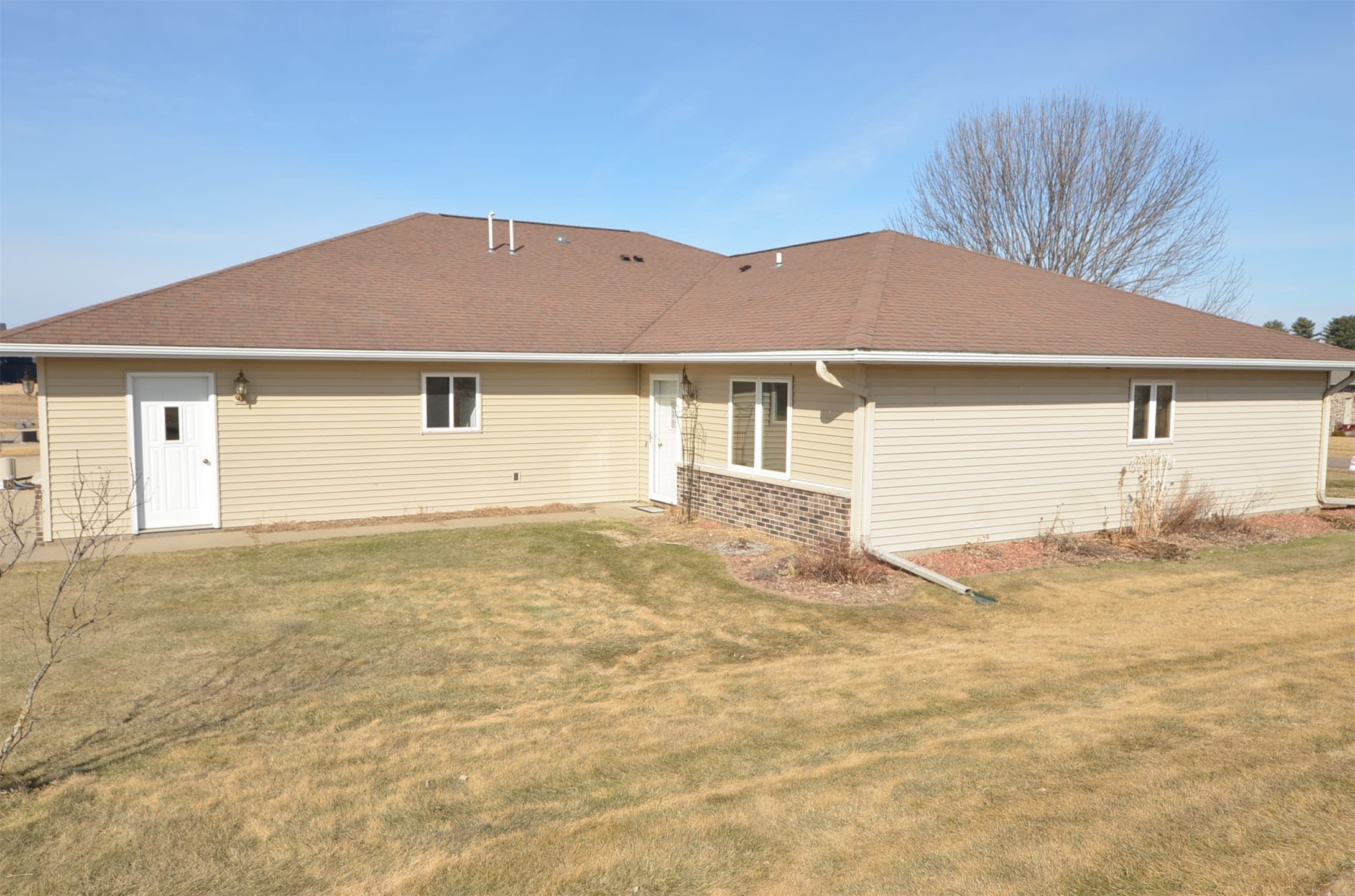 1220 Golf View Drive Property Photo 5