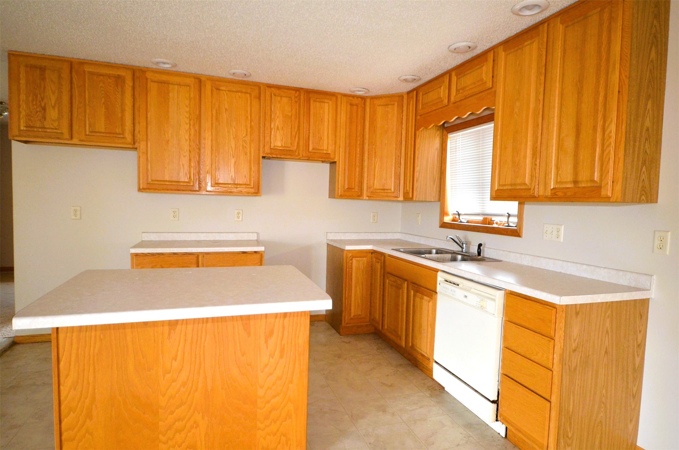 1220 Golf View Drive Property Photo 14