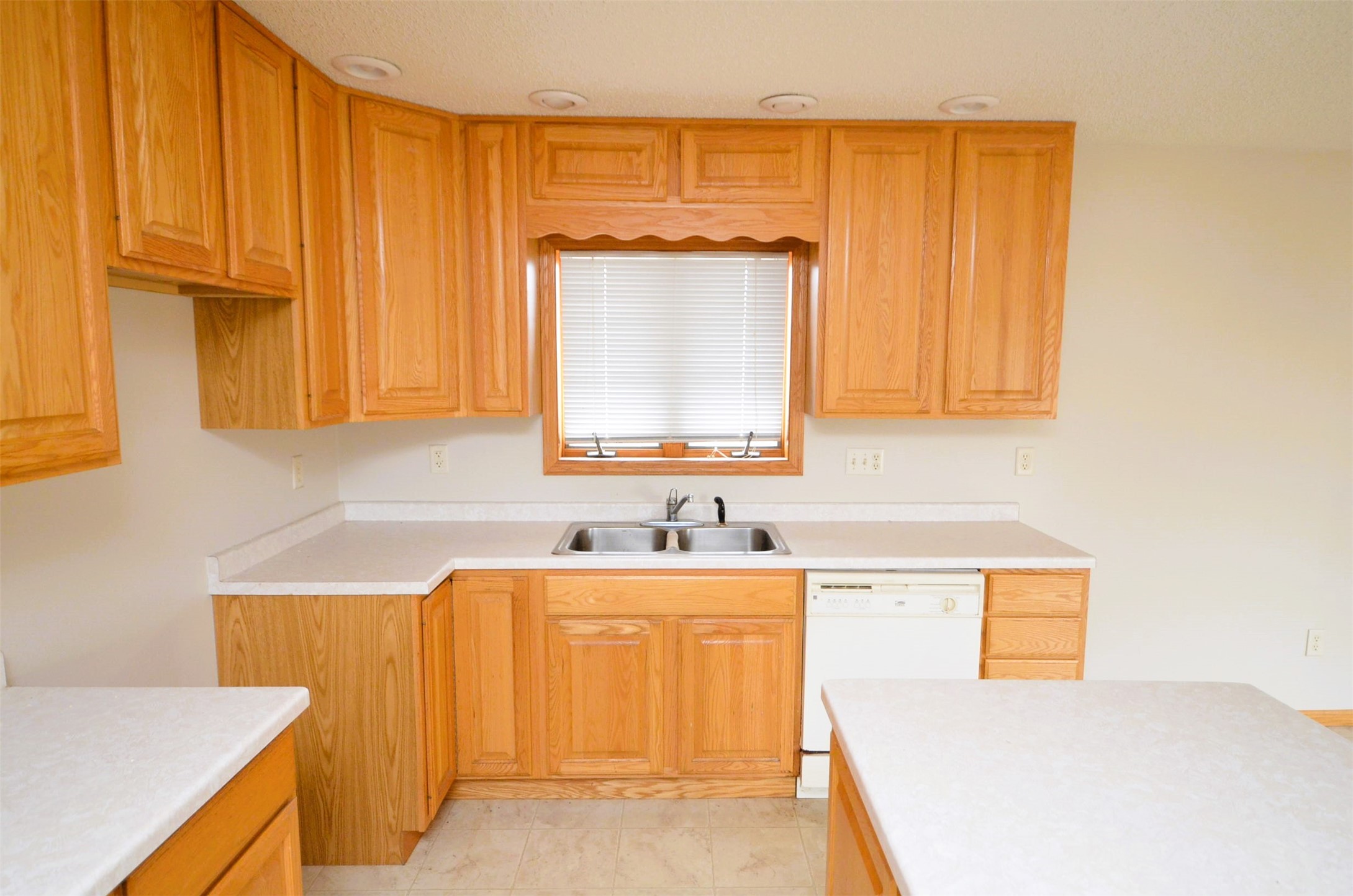 1220 Golf View Drive Property Photo 15