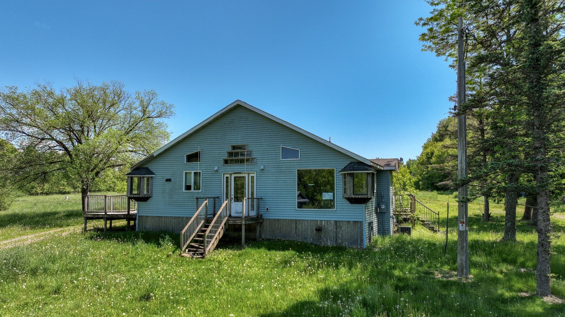 644 E Main Street Property Photo 1