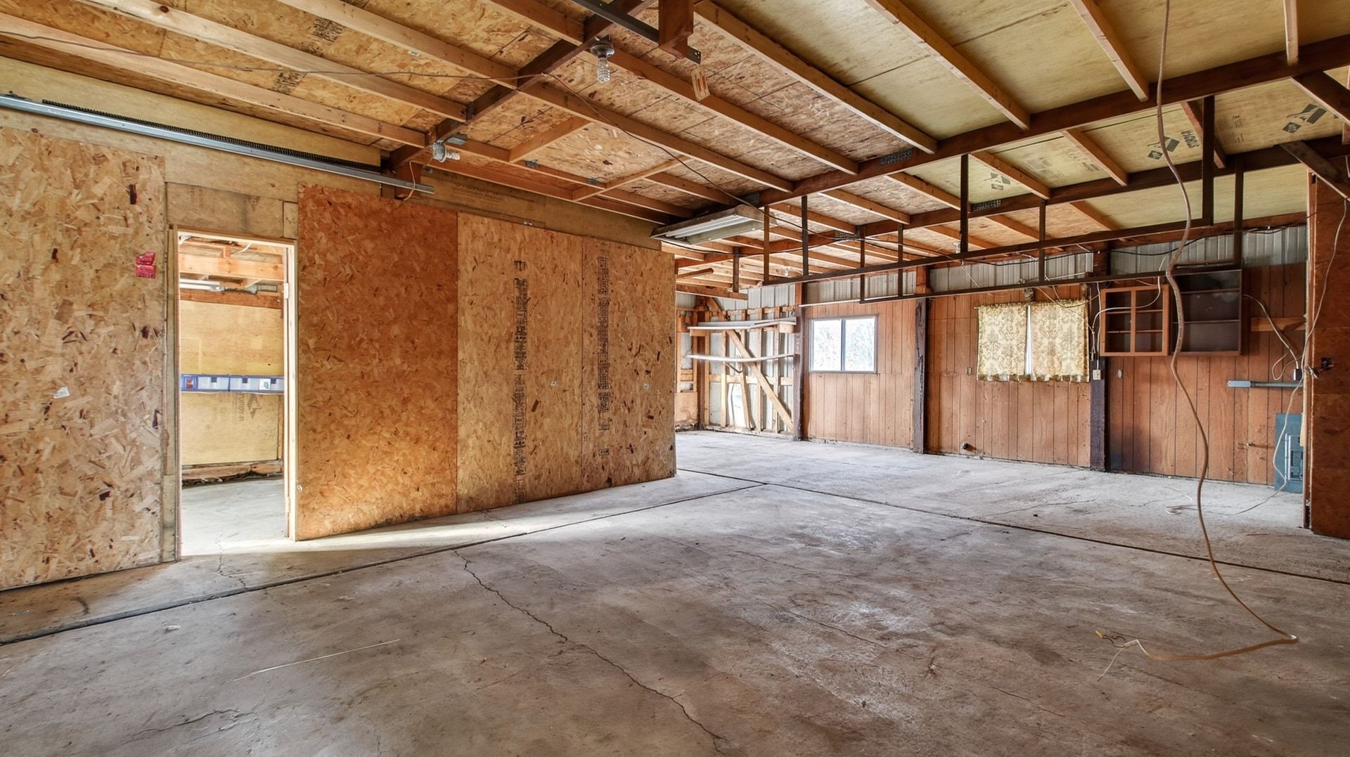 644 E Main Street Property Photo 17