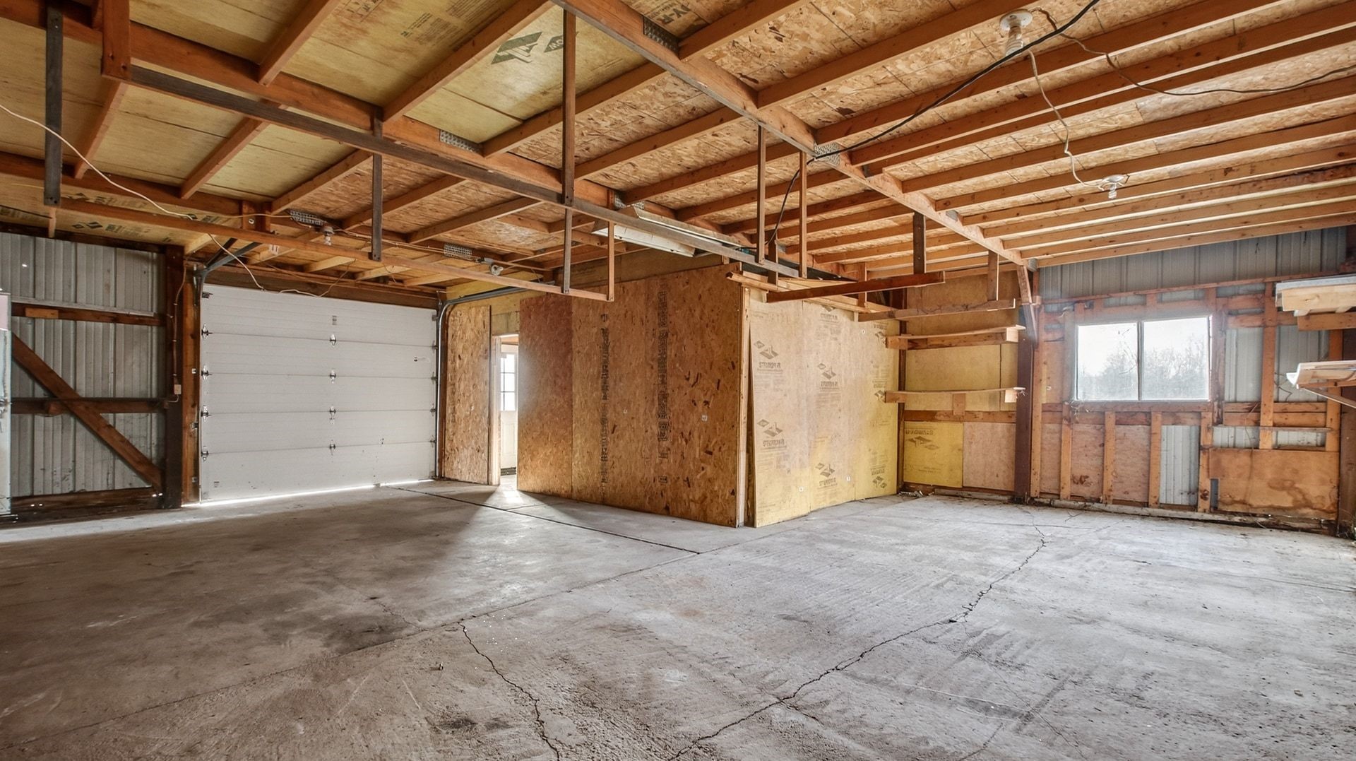 644 E Main Street Property Photo 18