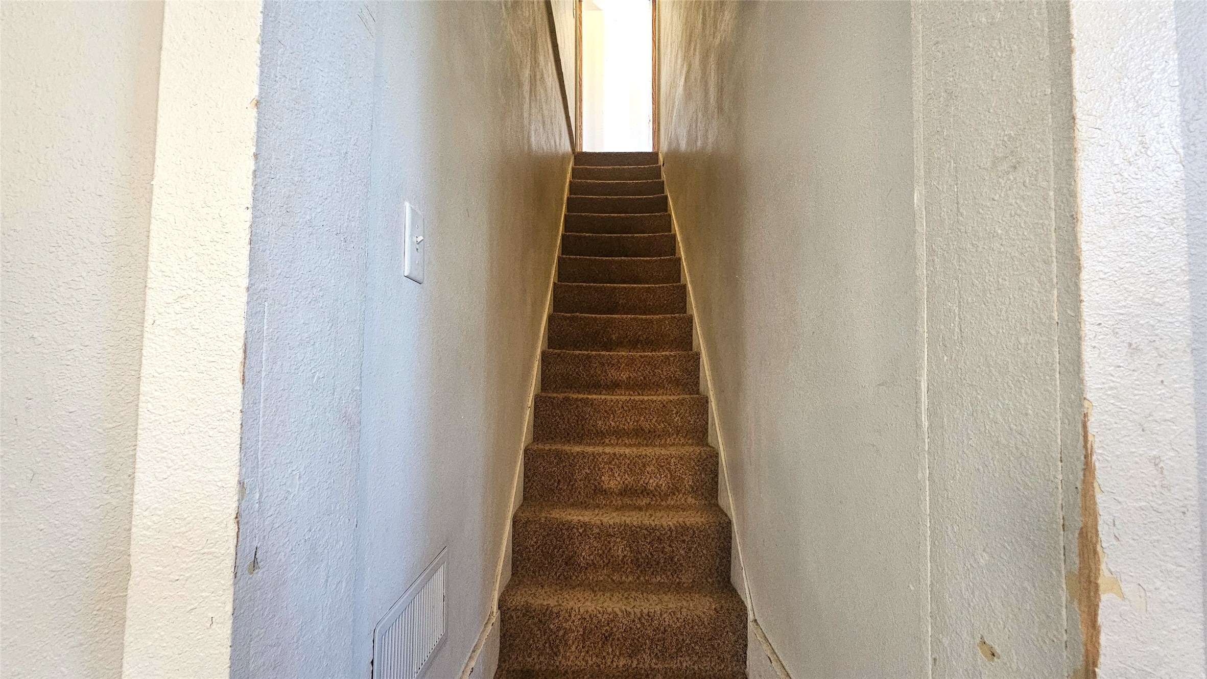 506 E Center Street Property Photo 11