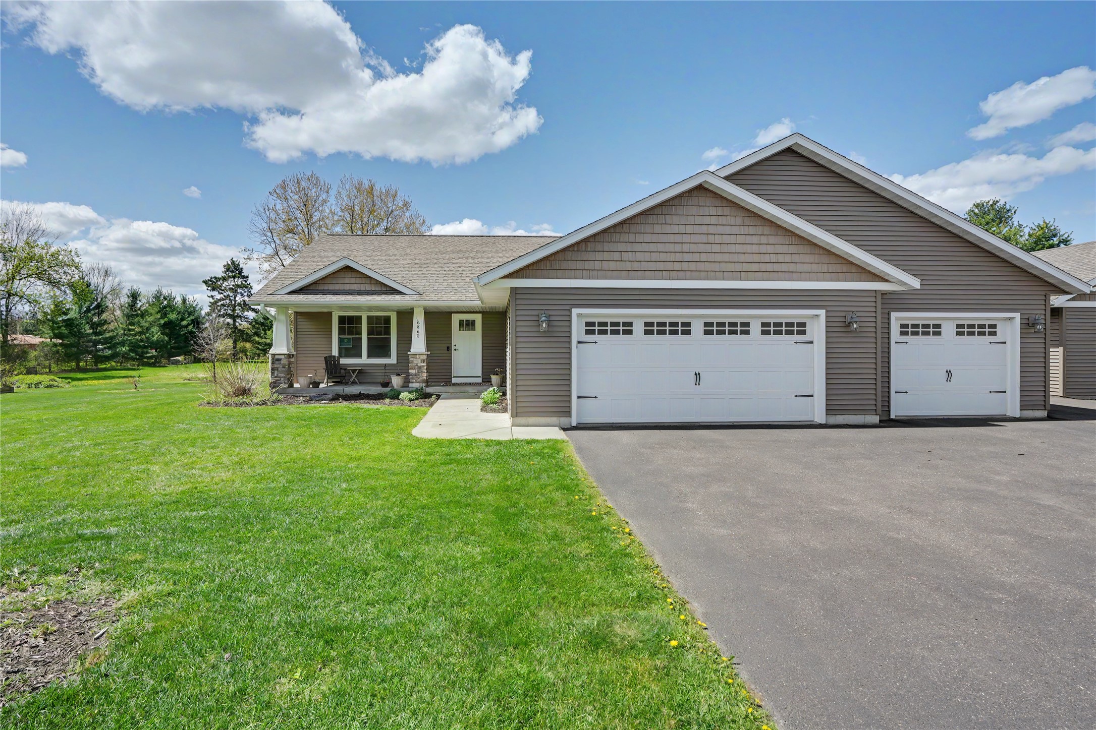 6860 Willow Creek Road Property Photo 1