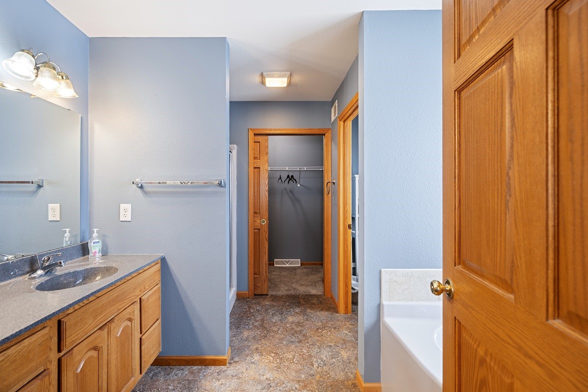 W1660 Maplewood Lane Property Photo 17