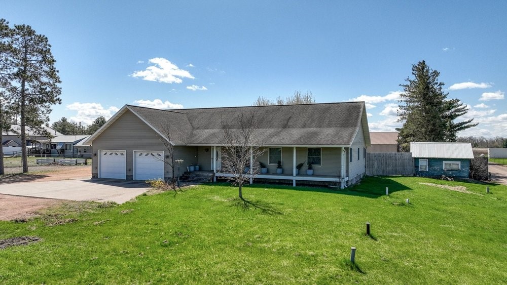 1631 Highway 8 Property Photo 2