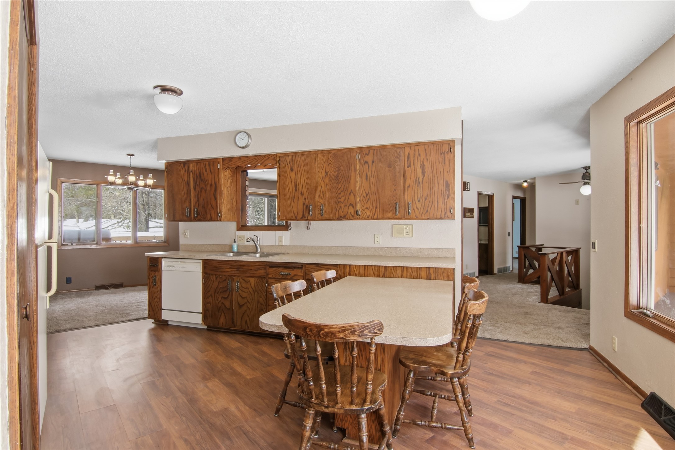 721 Myra Street Property Photo 6
