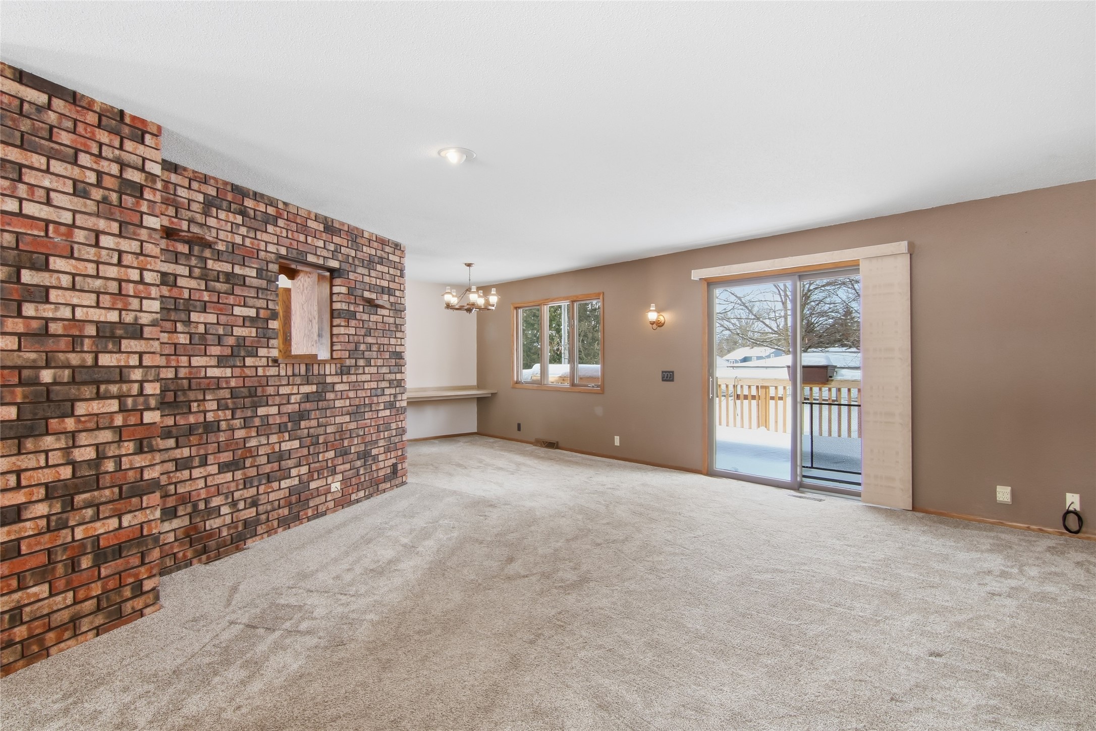 721 Myra Street Property Photo 10