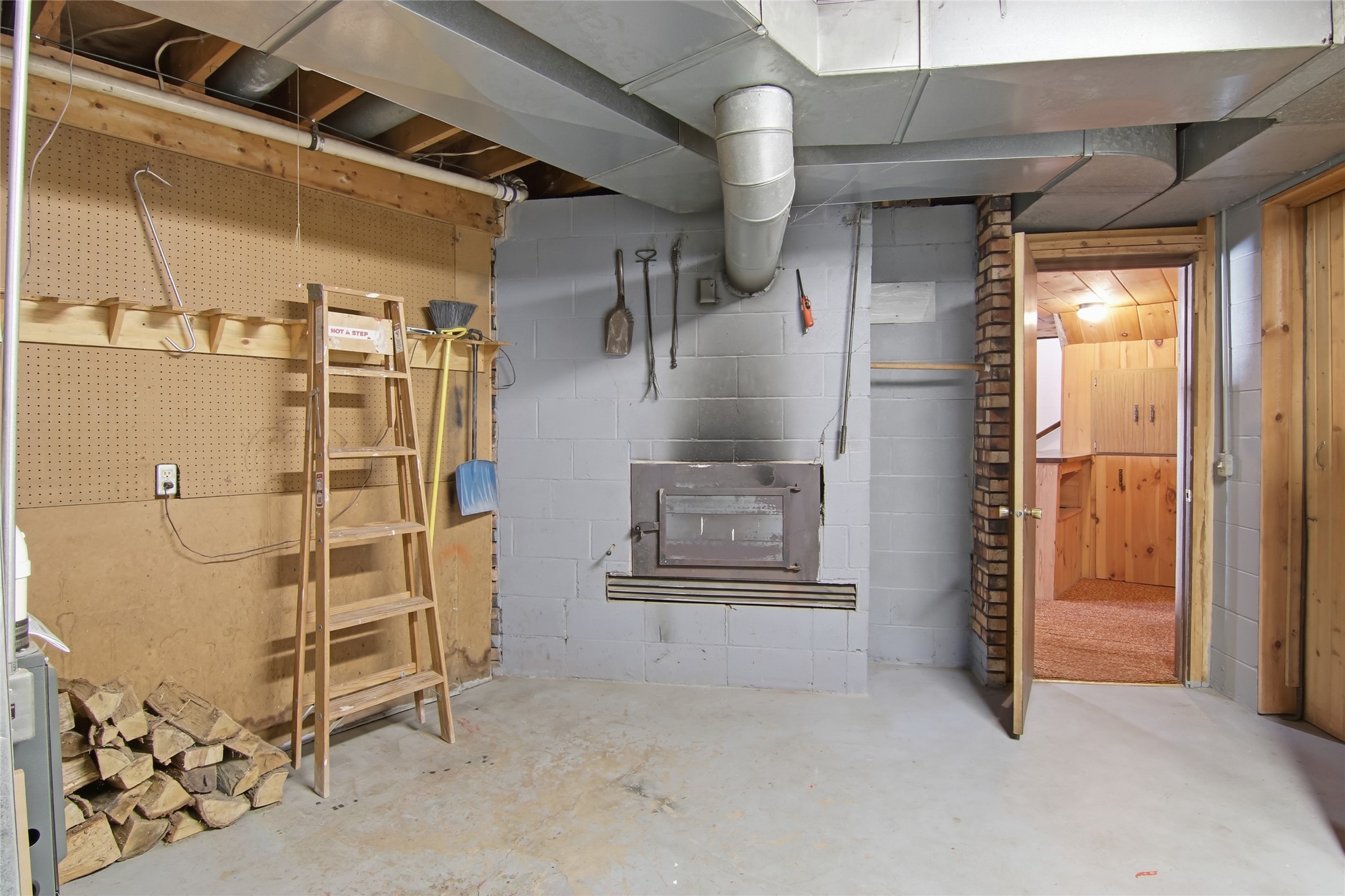 721 Myra Street Property Photo 28