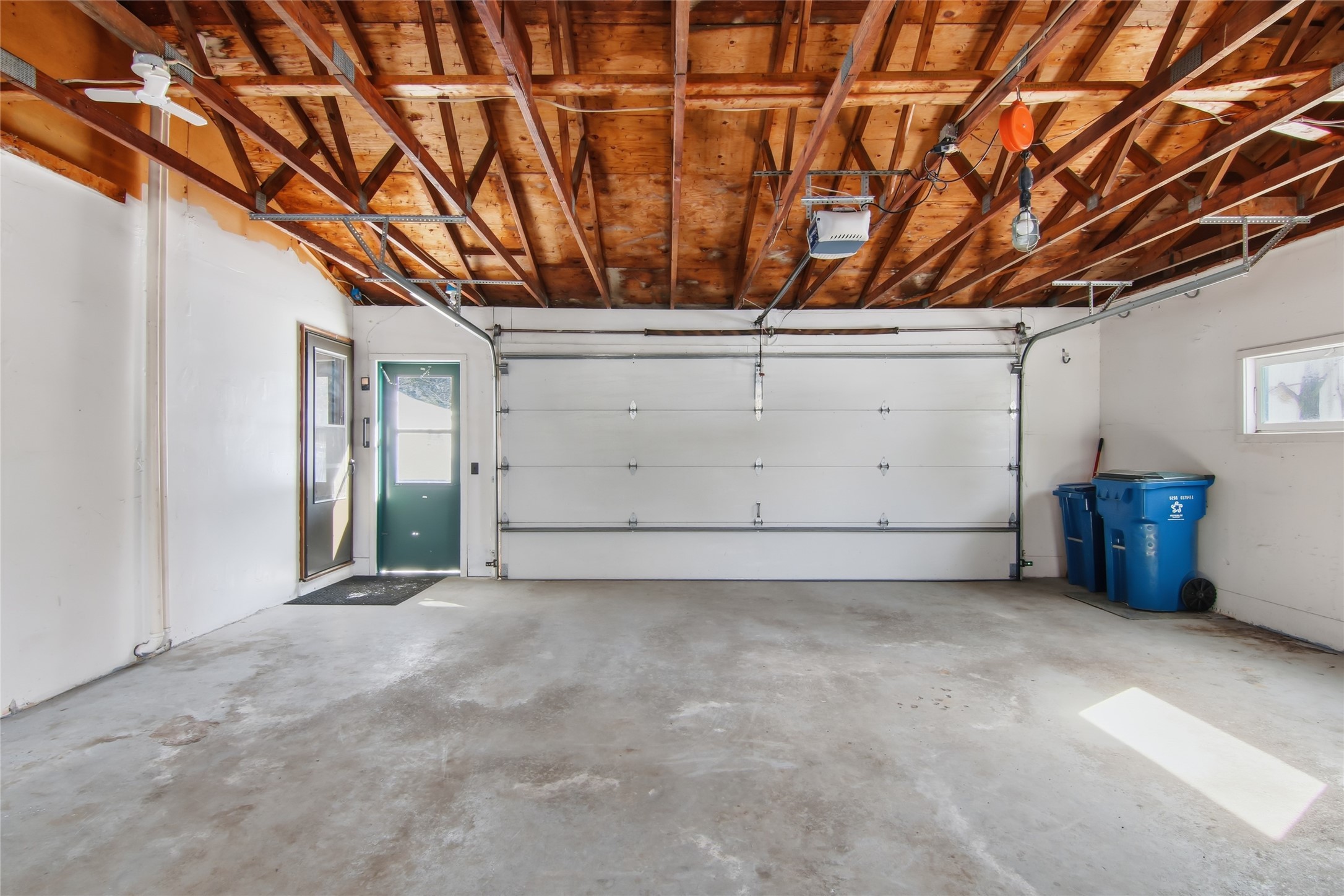721 Myra Street Property Photo 30