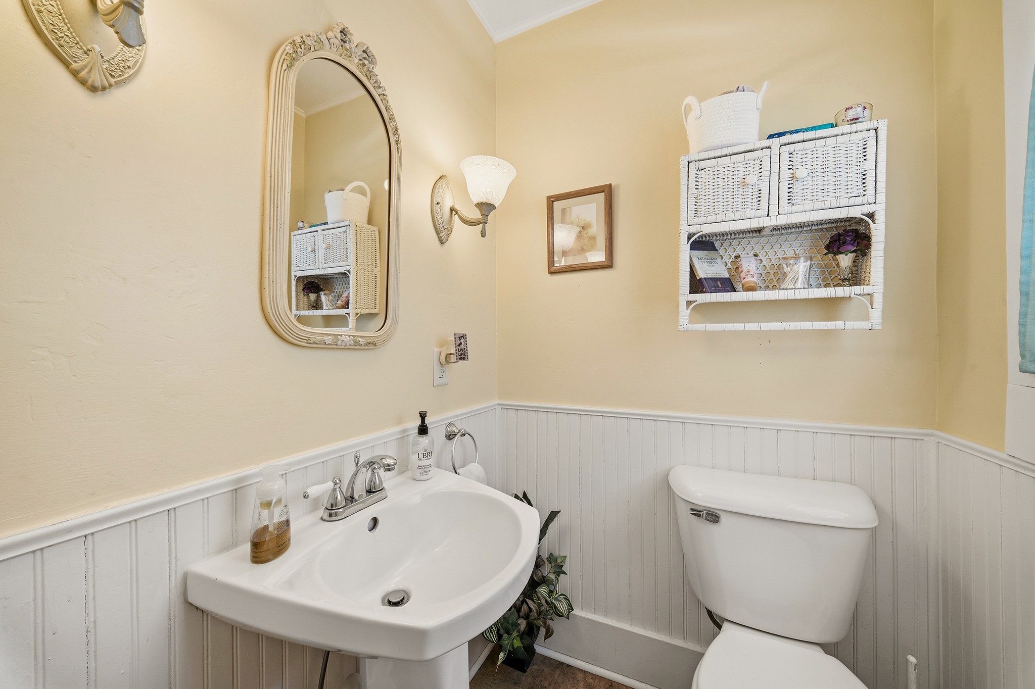 506 Clay Street Property Photo 27