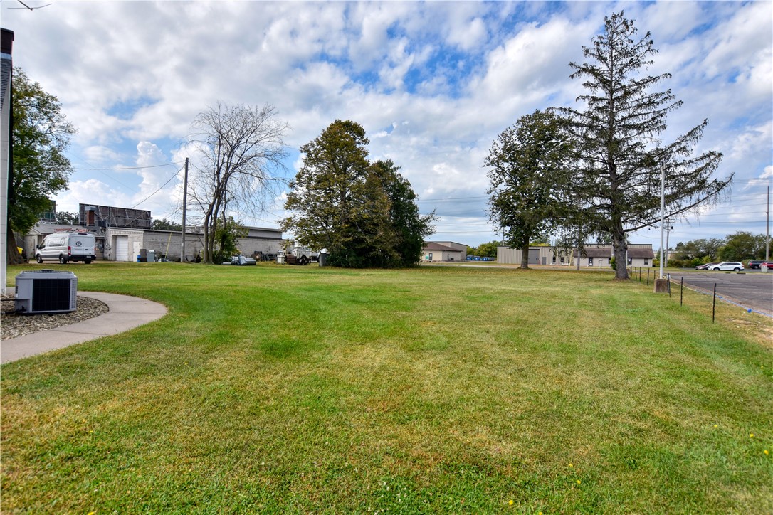 1822 S Main Street Property Photo 4
