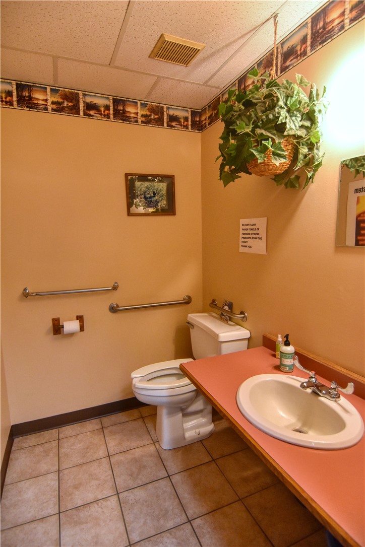 1822 S Main Street Property Photo 11