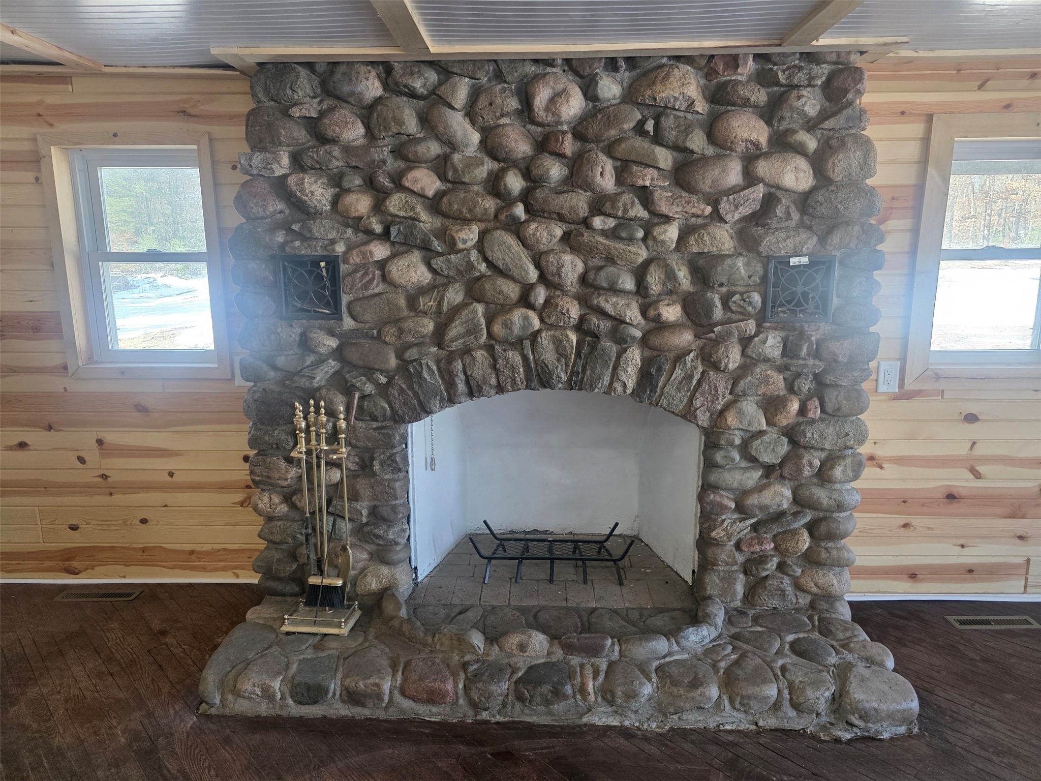 5017 State Road 70 Property Photo 11