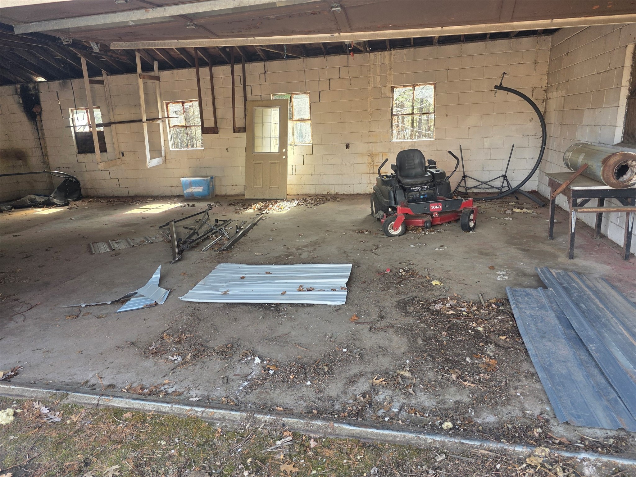 5017 State Road 70 Property Photo 36