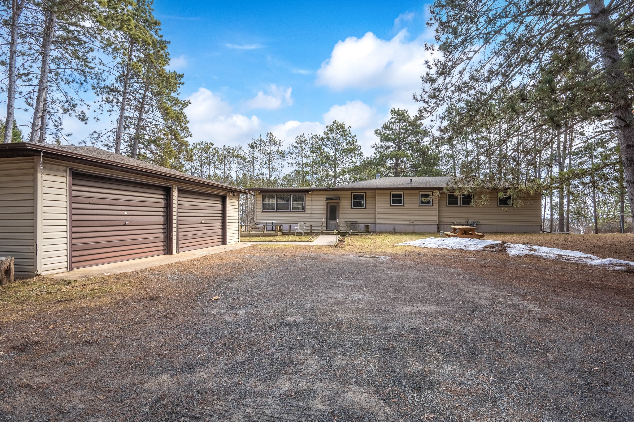917 Sunrise Beach Drive Property Photo 1