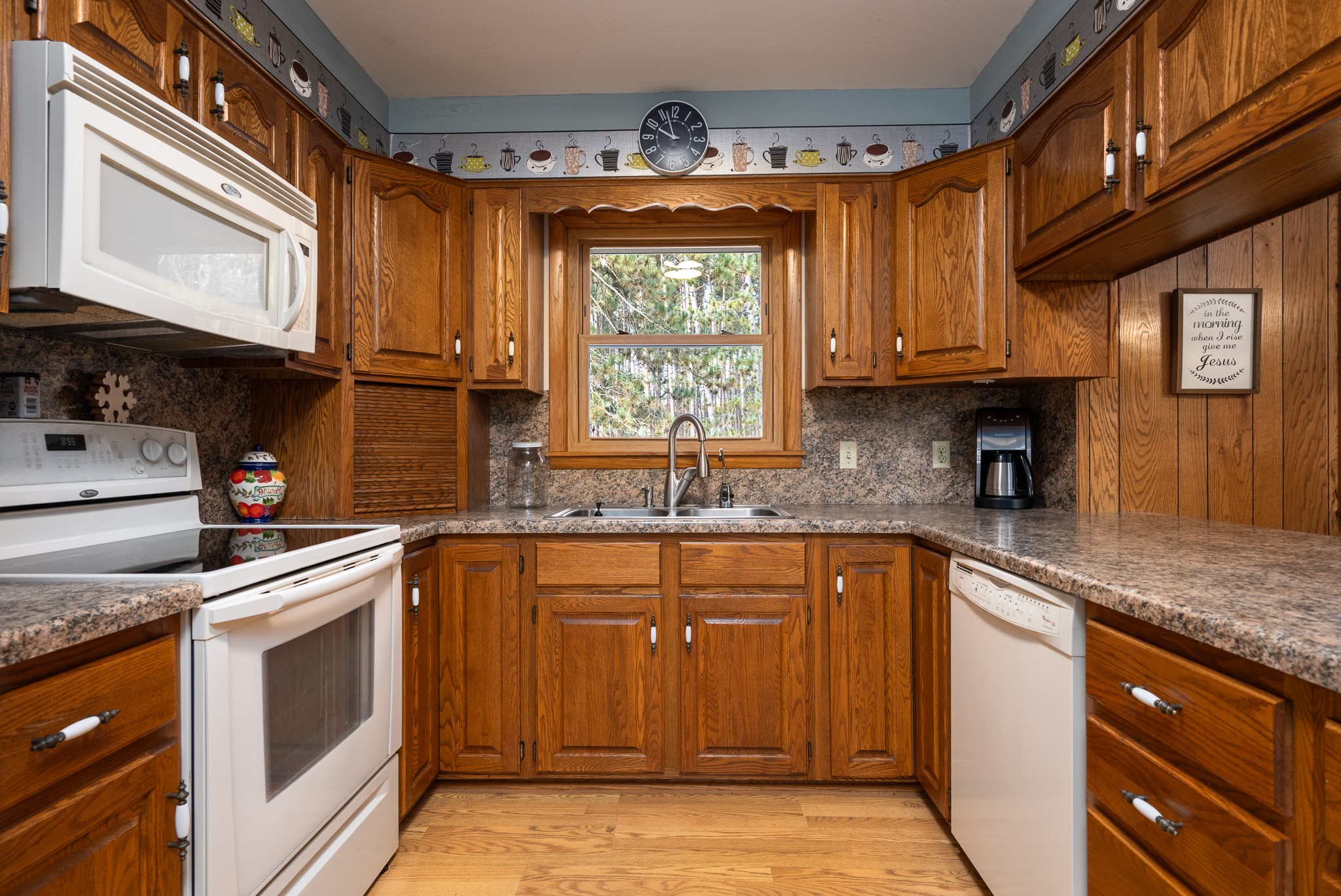 917 Sunrise Beach Drive Property Photo 7