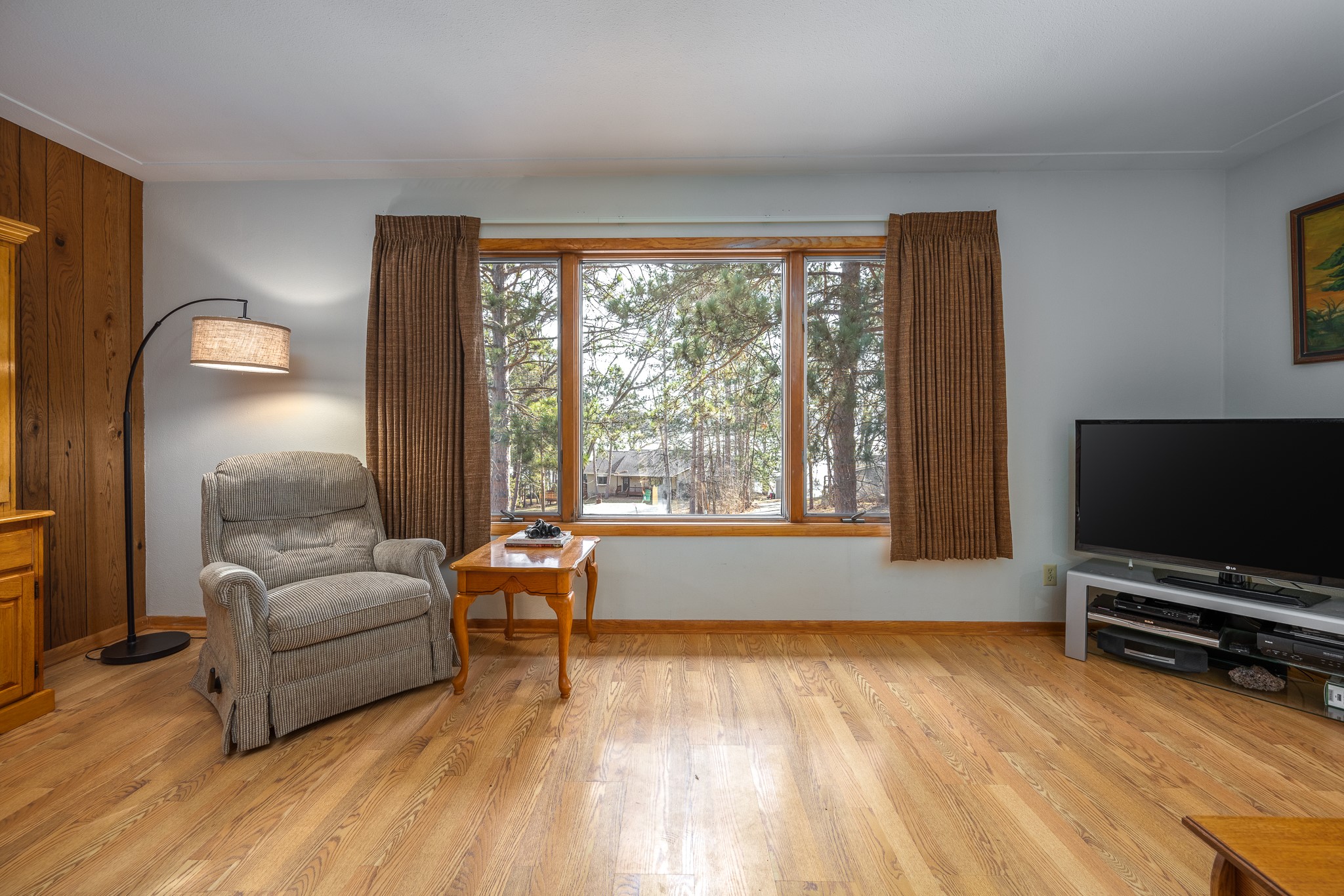 917 Sunrise Beach Drive Property Photo 11